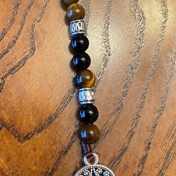 Stylish Handmade Beaded Necklace - Picture 6 of 11